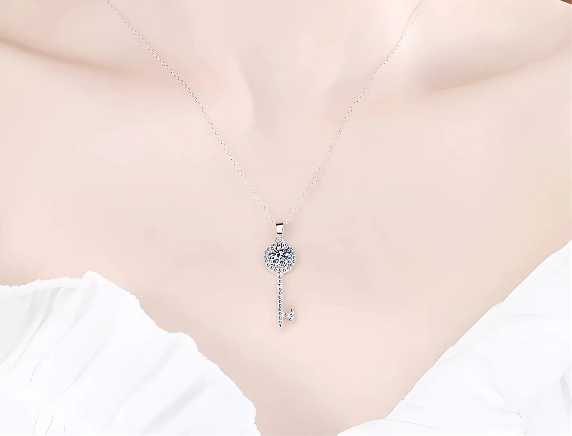 S925 Moissanite Schlüssel-Anhänger – Funkelnde Halskette für Frauen - STILEDEL